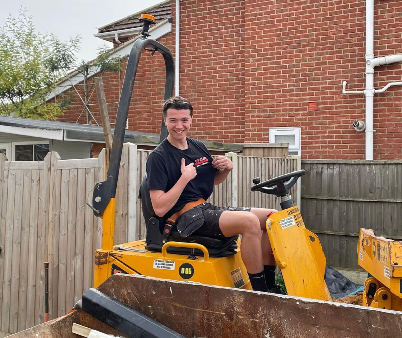 WCR Grab Hire — real grab lorry, muck away and aggregate work in Essex & London